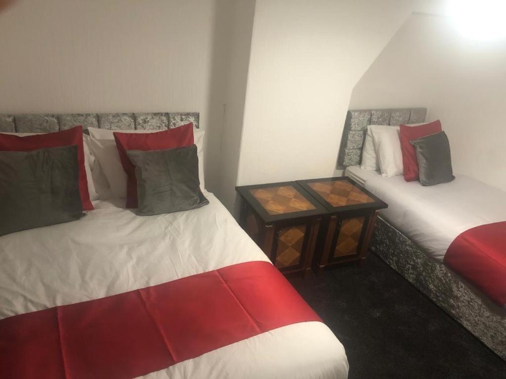 Kirubash Central Pier Hotel Blackpool Buitenkant foto