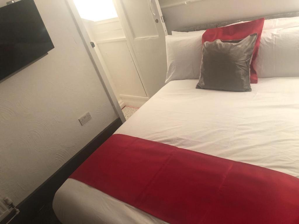 Kirubash Central Pier Hotel Blackpool Buitenkant foto